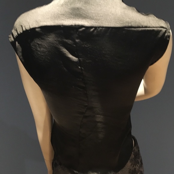 Black short sleeve blouse - Picture 5 of 10